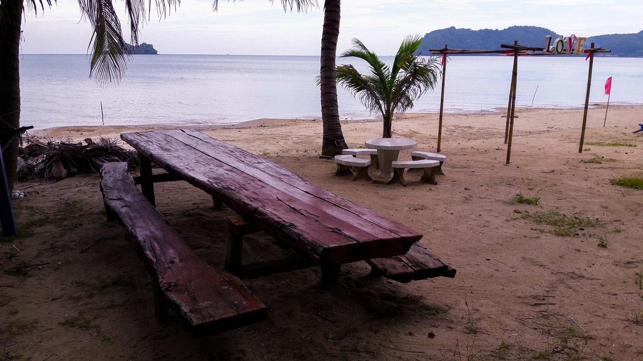 Boom Boom Beach Resort Laem Sing Chanthaburi Esterno foto